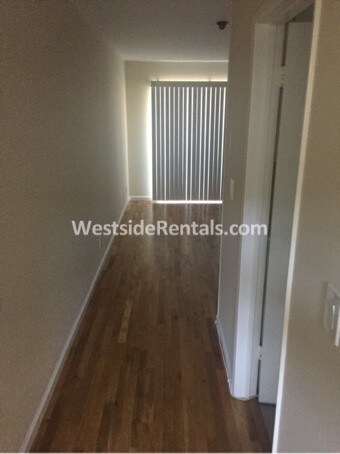 Entry - 1324 Agate St