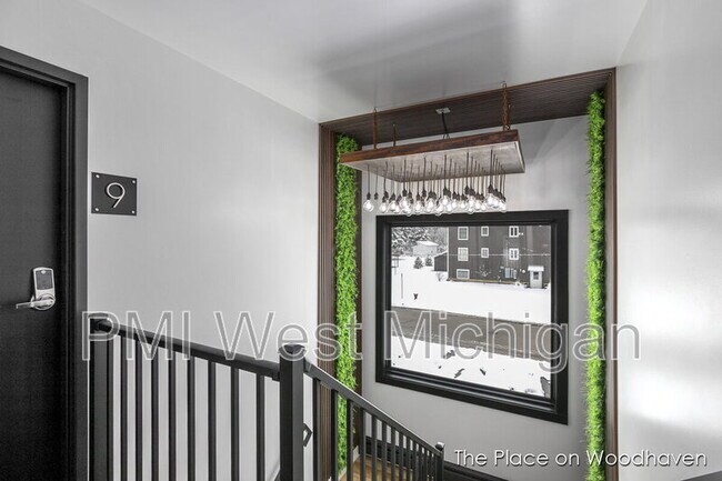 Building Photo - 8428 Woodhaven Dr SW