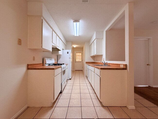 Building Photo - 2303 Whitlow Cove