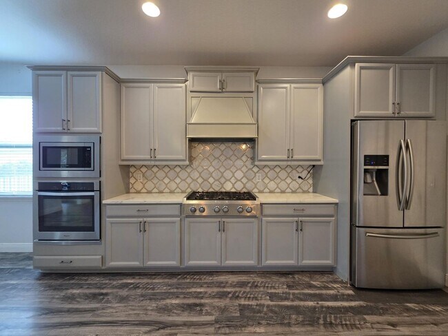 Building Photo - Gorgeous 4-Bedroom, 3-Bathroom Home in Providence