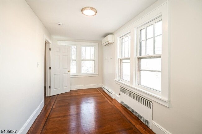 Building Photo - 265 McBride Ave