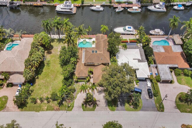 Building Photo - 2484 SE 12th St