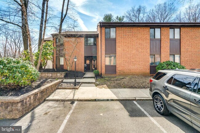 Building Photo - 102B Kelly Cove