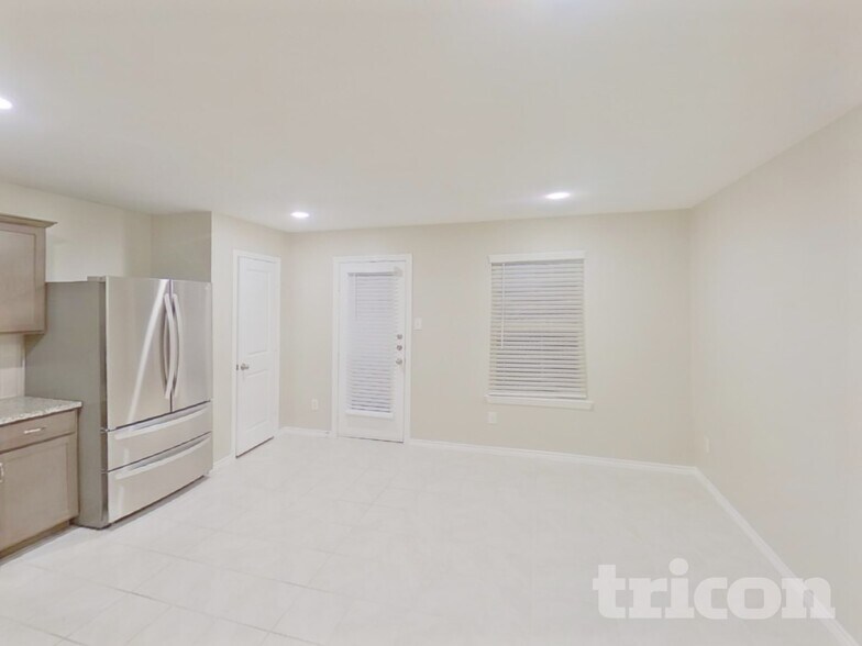 Building Photo - 1809 Princeton Ave