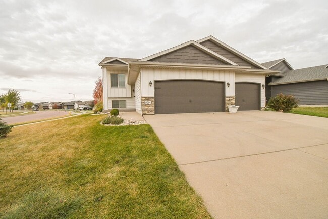 Building Photo - 8201 W 51st St