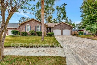 Building Photo - 700 Cluster Pines Rd