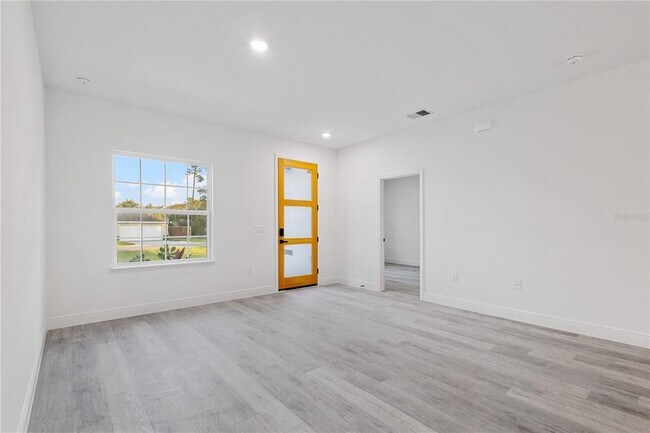 Building Photo - 13700 SW 38th Ct