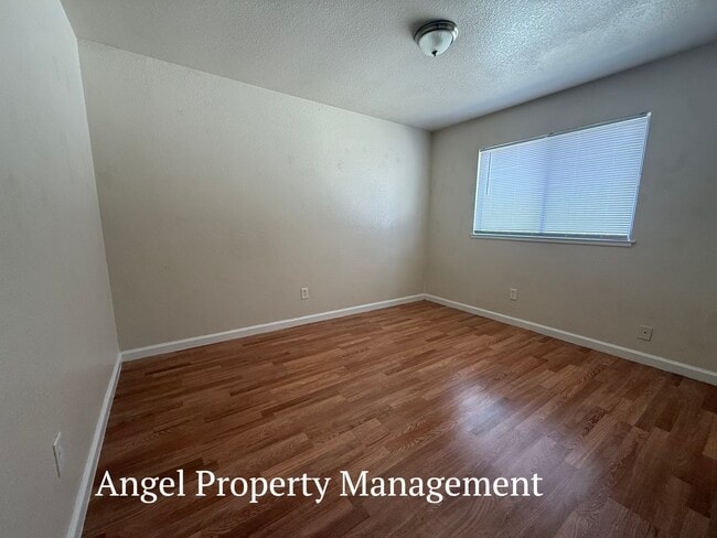 Building Photo - 6557 37th Ave