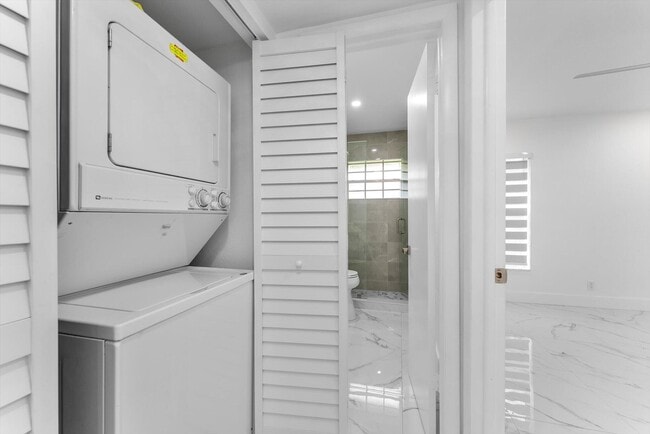 Building Photo - 265 Cape Cod Cir