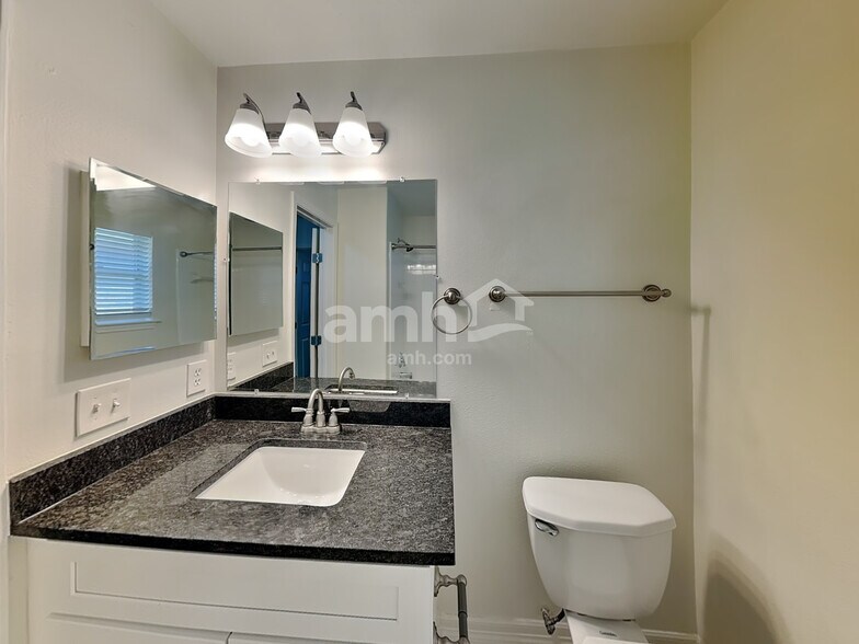 Building Photo - 12038 Lucky Meadow Dr