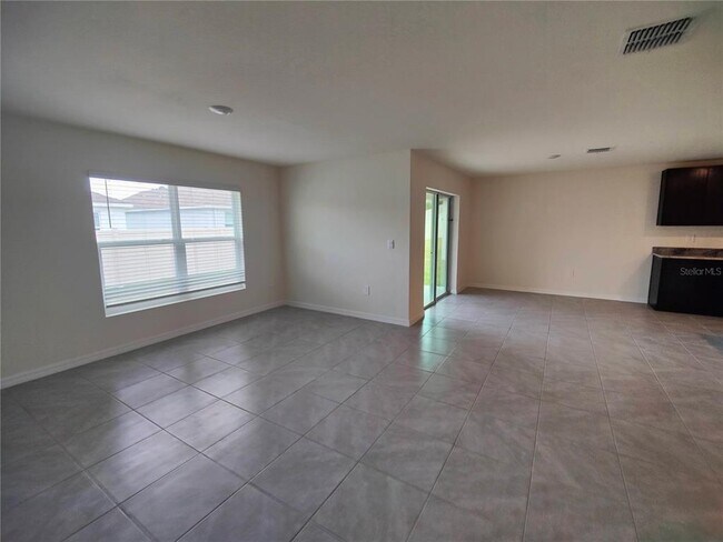 Building Photo - 6939 SE 112th Ln