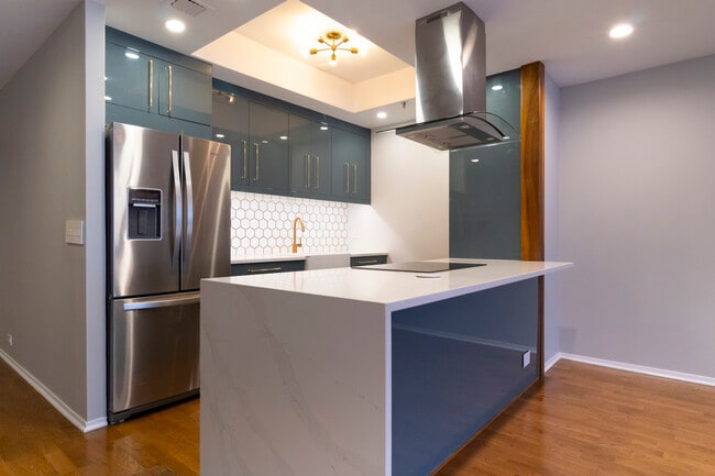 Building Photo - 680 N Lake Shore Dr