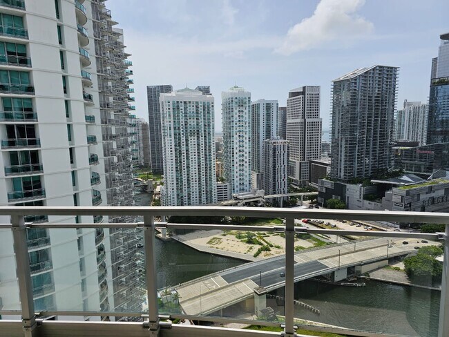 Building Photo - 90 SW 3rd St