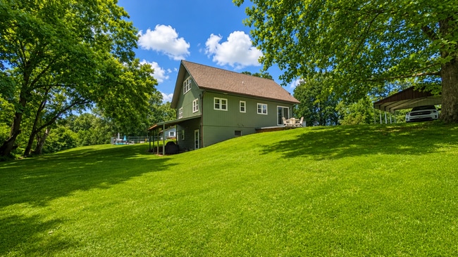 Building Photo - Well maintained Swannanoa Rental Home!