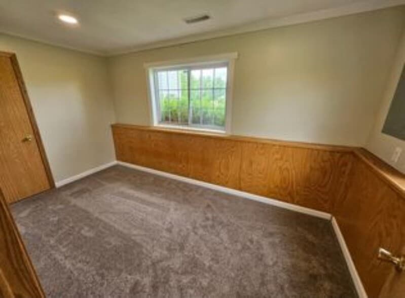 Building Photo - 1781 Rush Point Dr Cir W