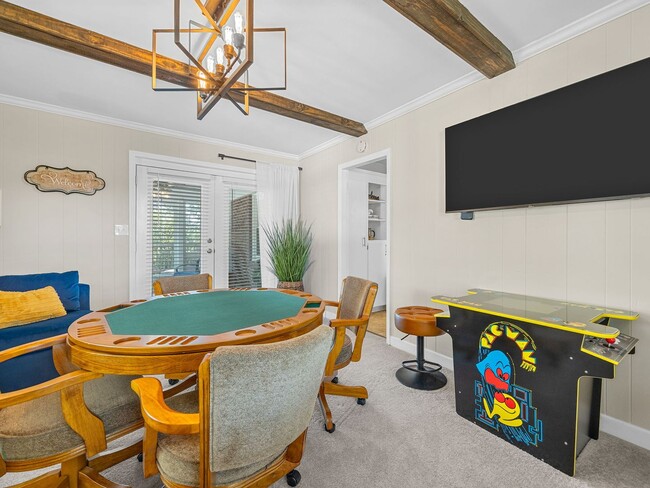 Building Photo - Immaculately Maintained, unfurnished 2 BR, 1 BA  Greer NO APPLICATION FEE if APPROVED