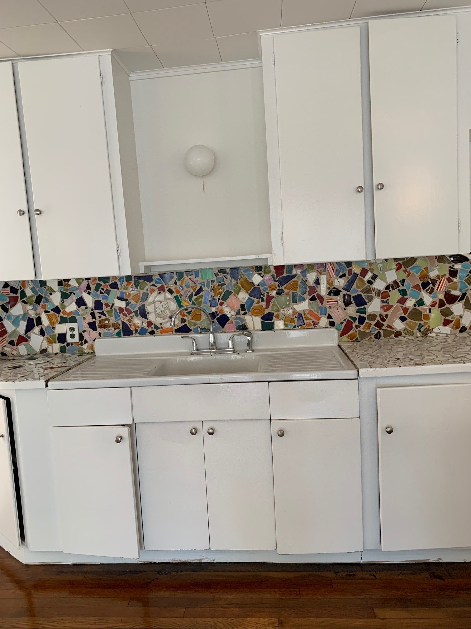 Building Photo - 102 E 38th St