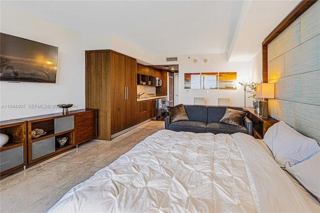 Building Photo - 50 Biscayne Blvd