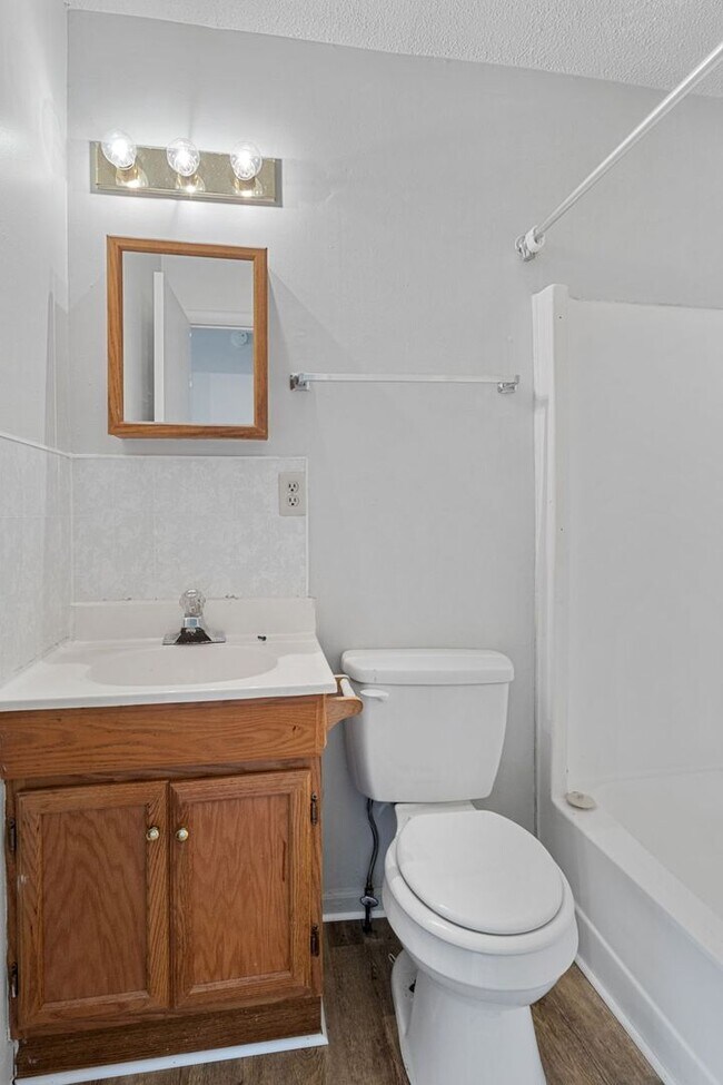 Building Photo - New Flooring