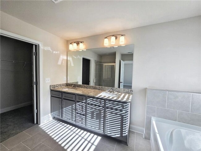 Building Photo - 7327 Rocklin Ln