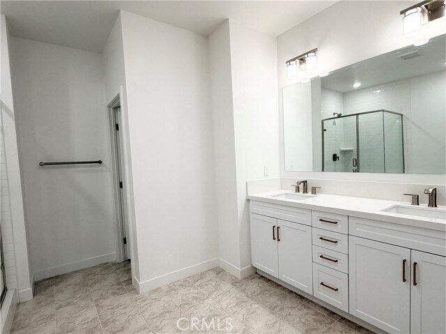 Building Photo - 26756 Bermudez St