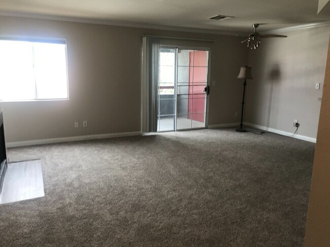 Building Photo - ** COMING SOON ** Modern Boca Park Apartment with Stainless Steel Appliances & Open-Concept Living