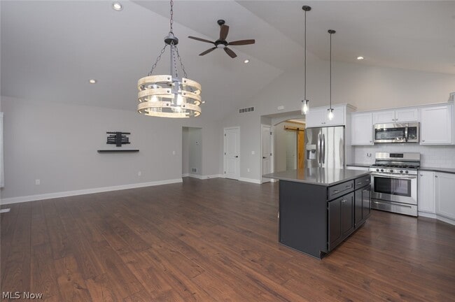 Building Photo - 15335 Knox Cir