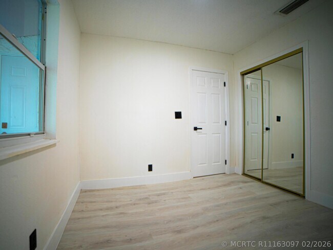 Building Photo - 412 Columbus Pkwy