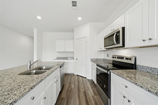 Building Photo - 8325 Kimlewick Dr