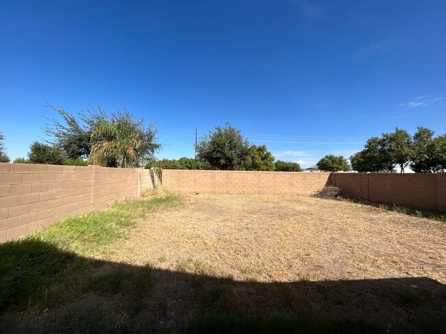 Building Photo - 2640 E Silversmith Trail