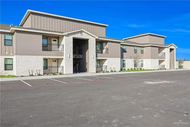 Building Photo - 14 N 23rd St