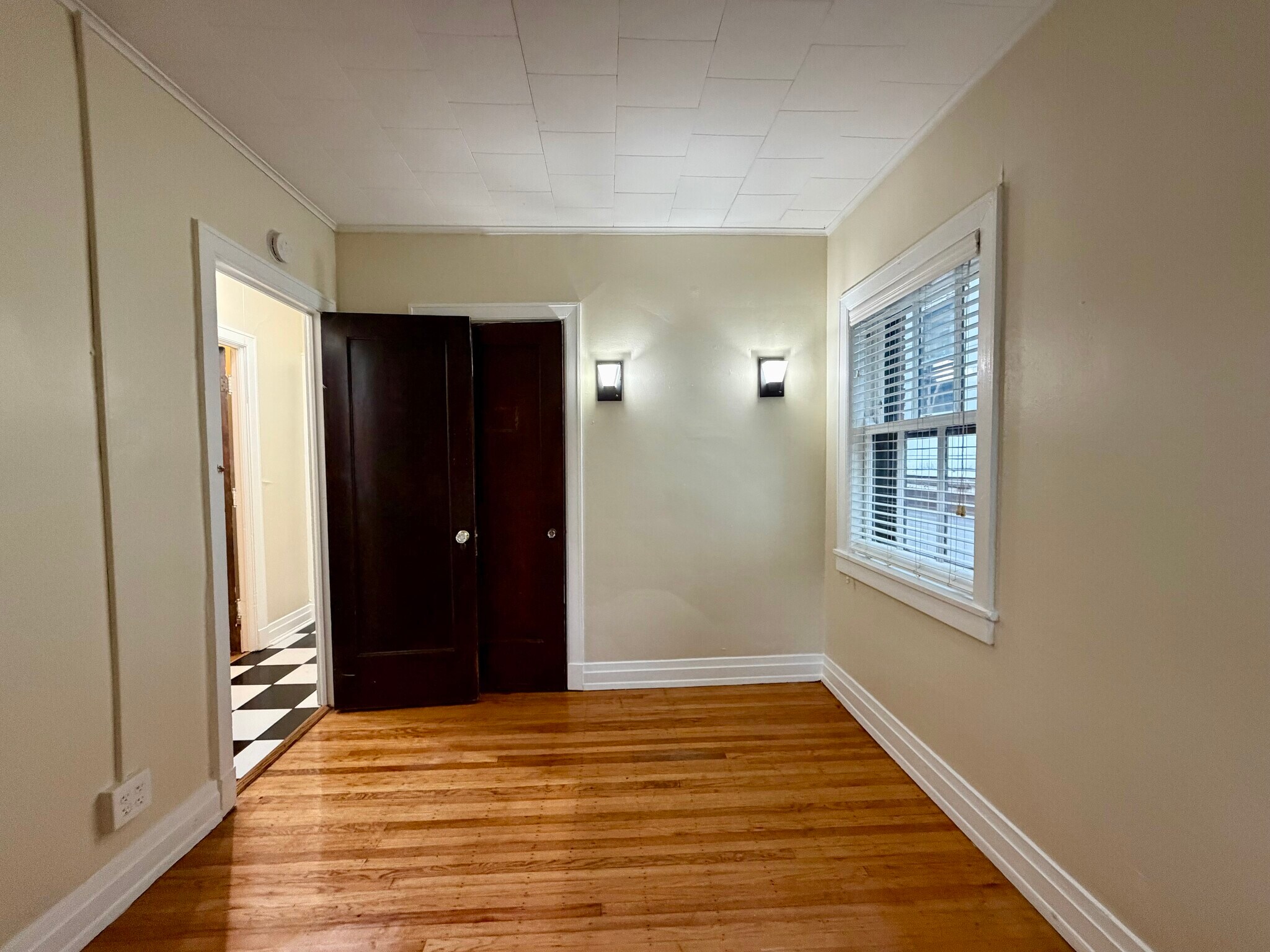 Building Photo - 125 Elmwood Ave