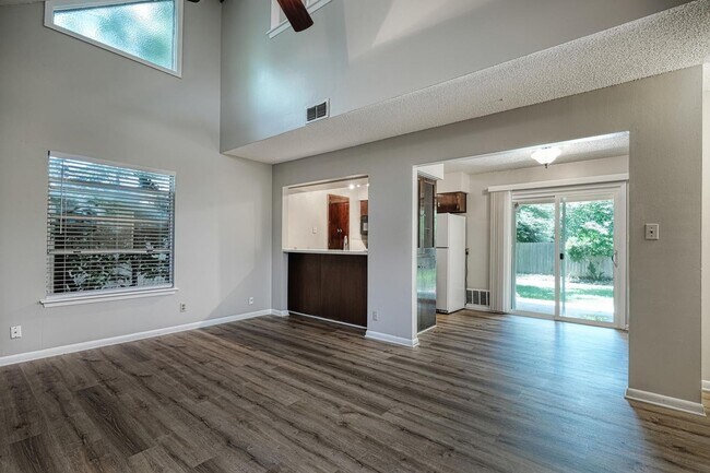 Building Photo - 2711 St Edwards Cir