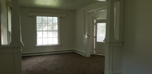 Building Photo - 1112 Oak St