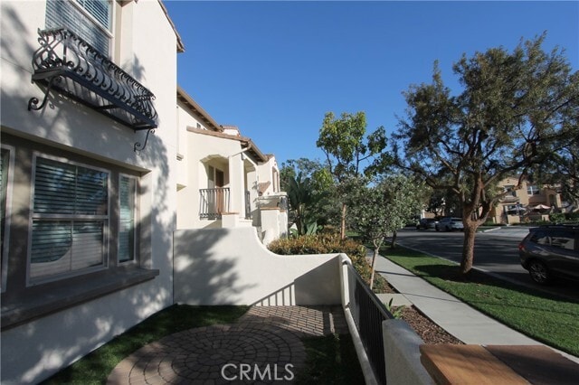 Building Photo - 21 Quartet