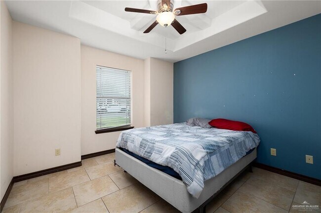 Building Photo - 13 Yellow Stone St