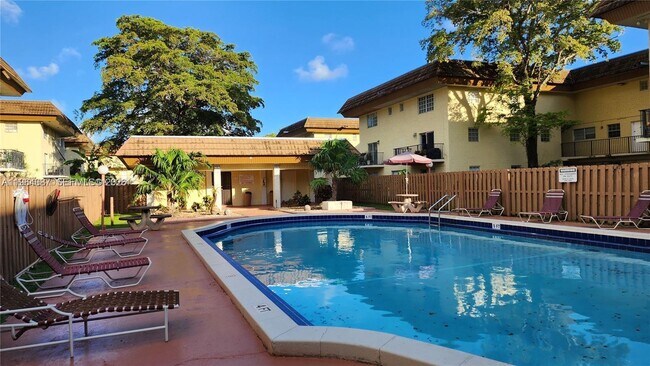 Building Photo - 8600 SW 109th Ave