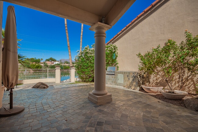 Building Photo - 10126 E Cochise Dr
