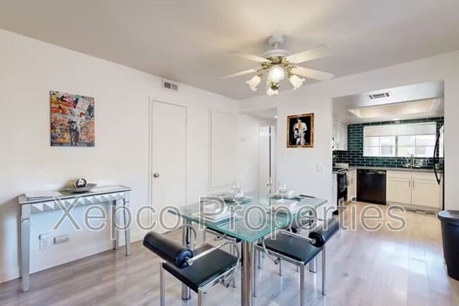 Building Photo - 505 S Farrell Dr