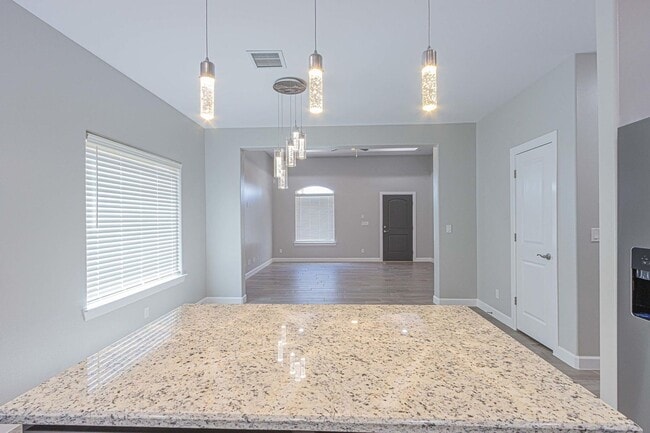 Building Photo - 15153 Method-