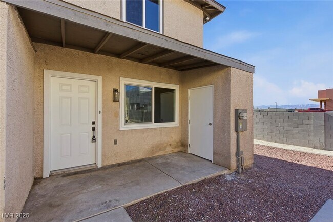 Building Photo - 3517 Rio Robles Dr