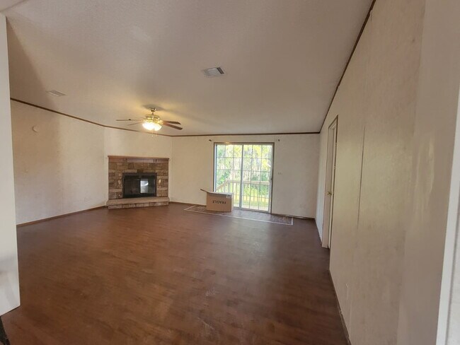 Building Photo - 4541 Deer Run Rd