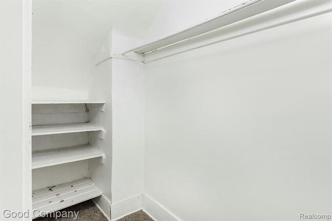 Building Photo - 12123 Santa Rosa Dr