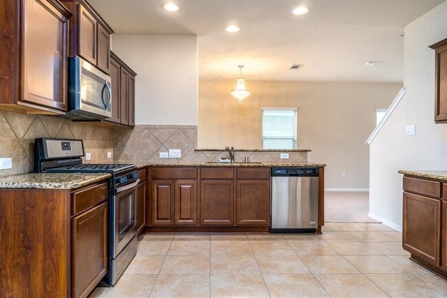 Building Photo - 1906 Howth Ave