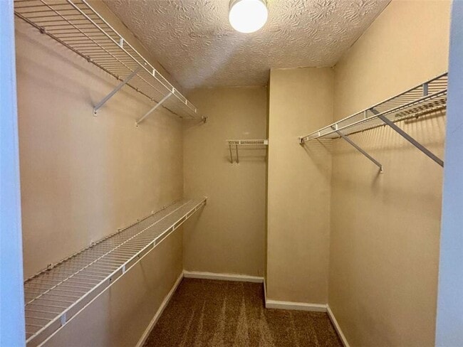 Building Photo - 540 Chandon Way