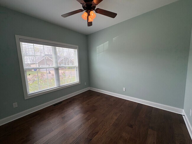 Building Photo - 3020 Equestrian Ct