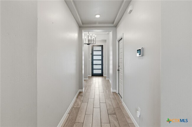 Building Photo - 3809 Donald Dr