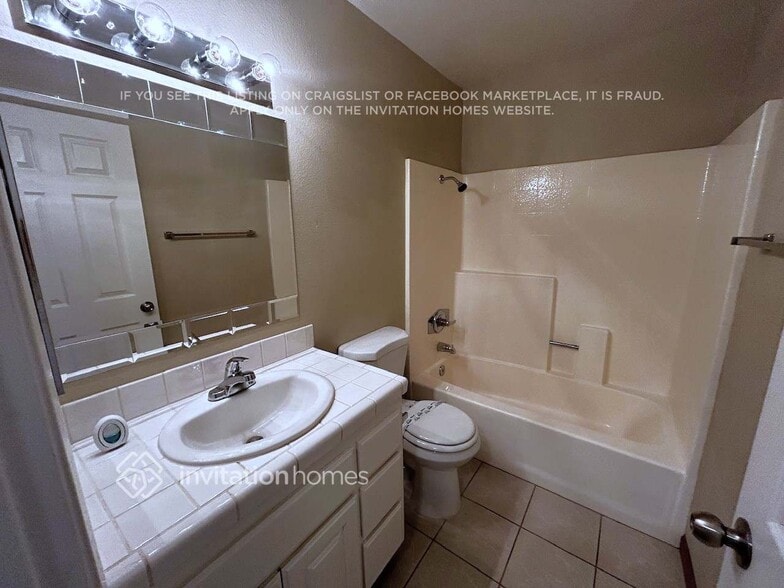 Building Photo - 12771 Tehama Cir