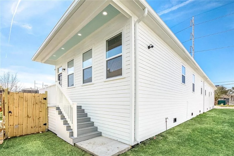 Building Photo - 8733 Olive St