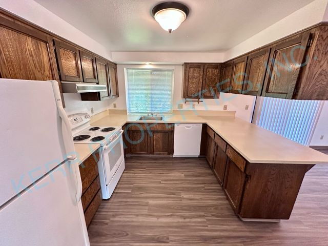 Building Photo - Charming 3-Bed Troutdale Home with Spacious 2,114 Sq Ft Layout & 2.5 Baths!